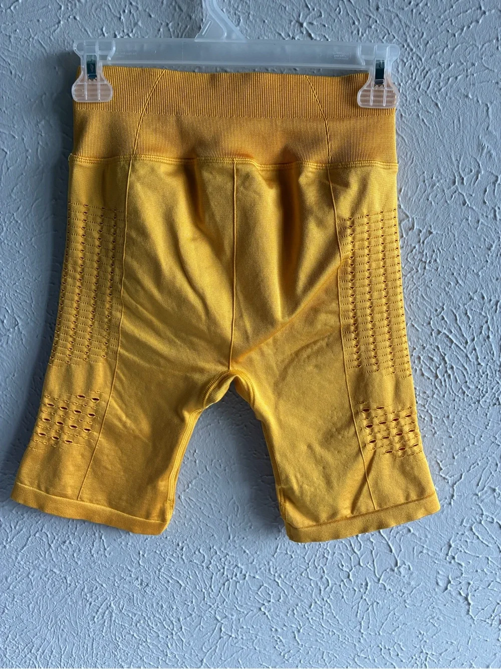 Gymshark Seamless Biker Shorts Women M .Mustard Yellow High Waisted Activewear.